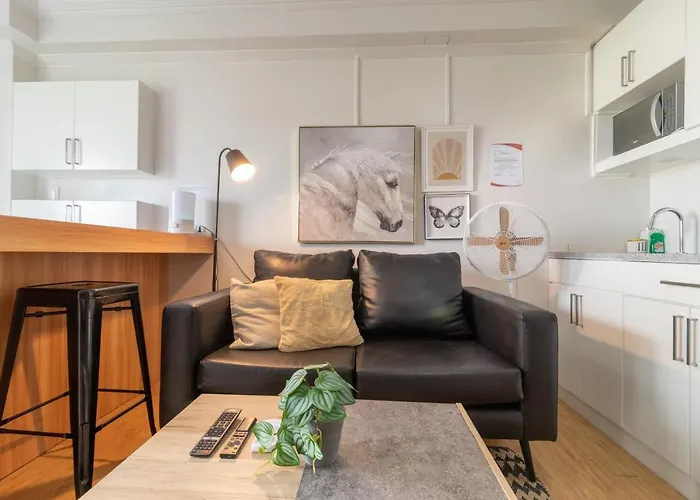 7th Floor It Park Walking Distance To Everything 아파트호텔 세부